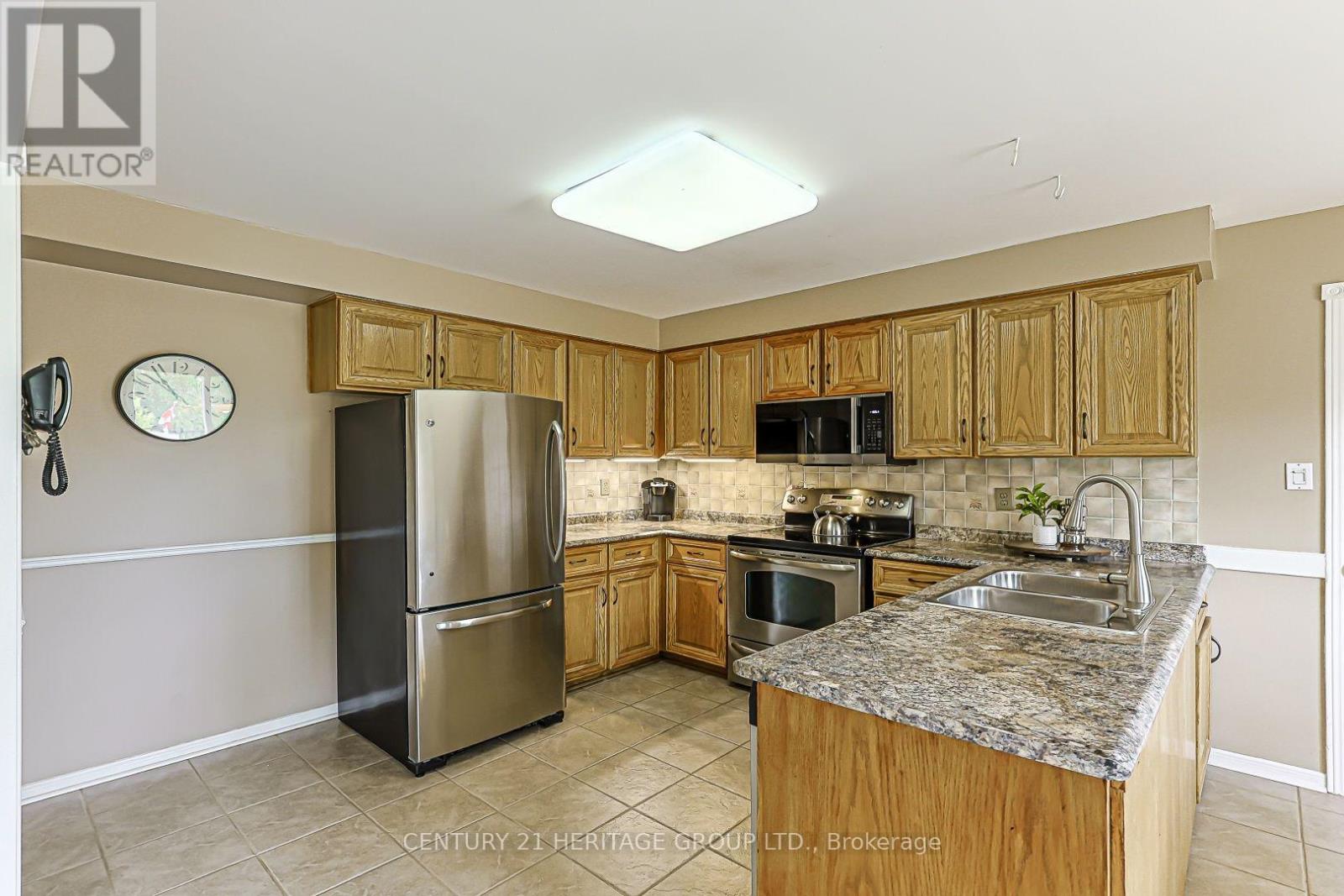 20 Simmons Crescent Property Photo 9