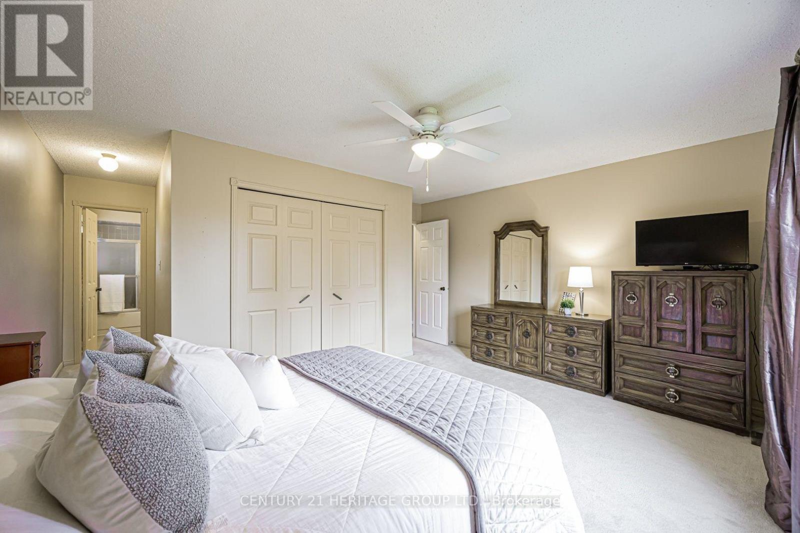 20 Simmons Crescent Property Photo 12
