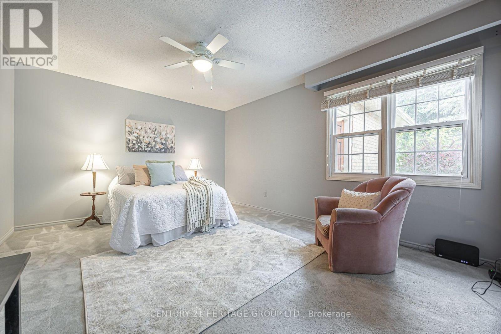 20 Simmons Crescent Property Photo 17
