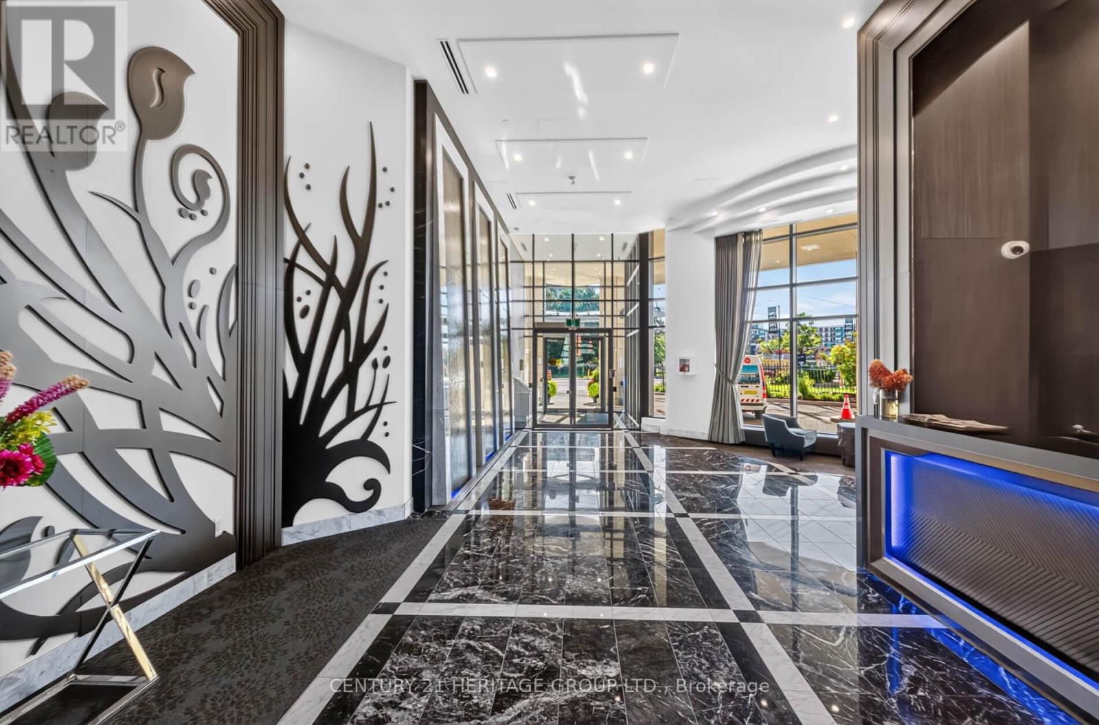116 - 7608 Yonge Street Property Photo 2