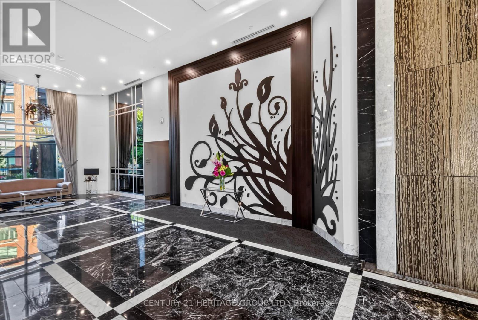 116 - 7608 Yonge Street Property Photo 4