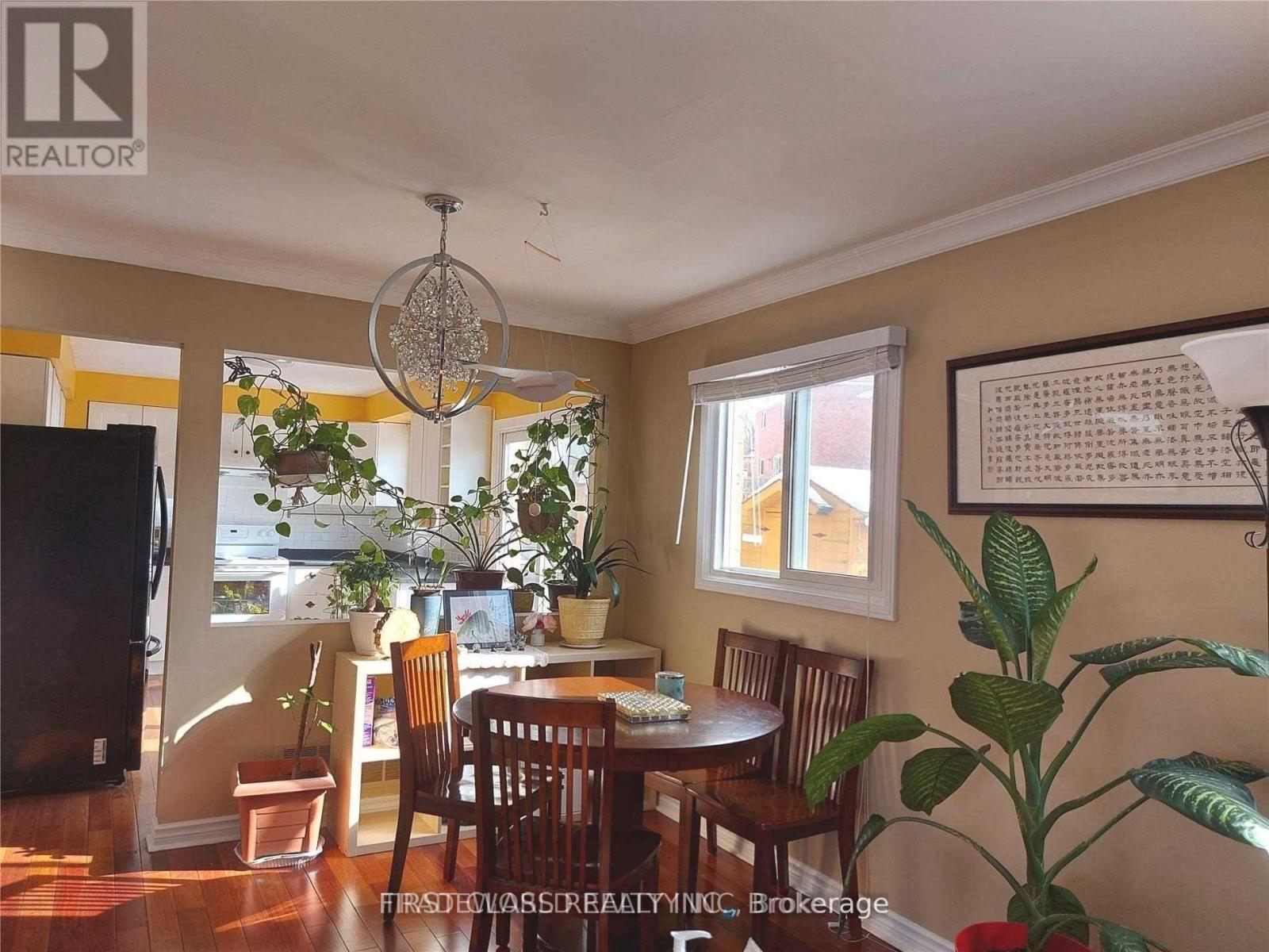 #1 - 880 Leslie Valley Drive Property Photo 10