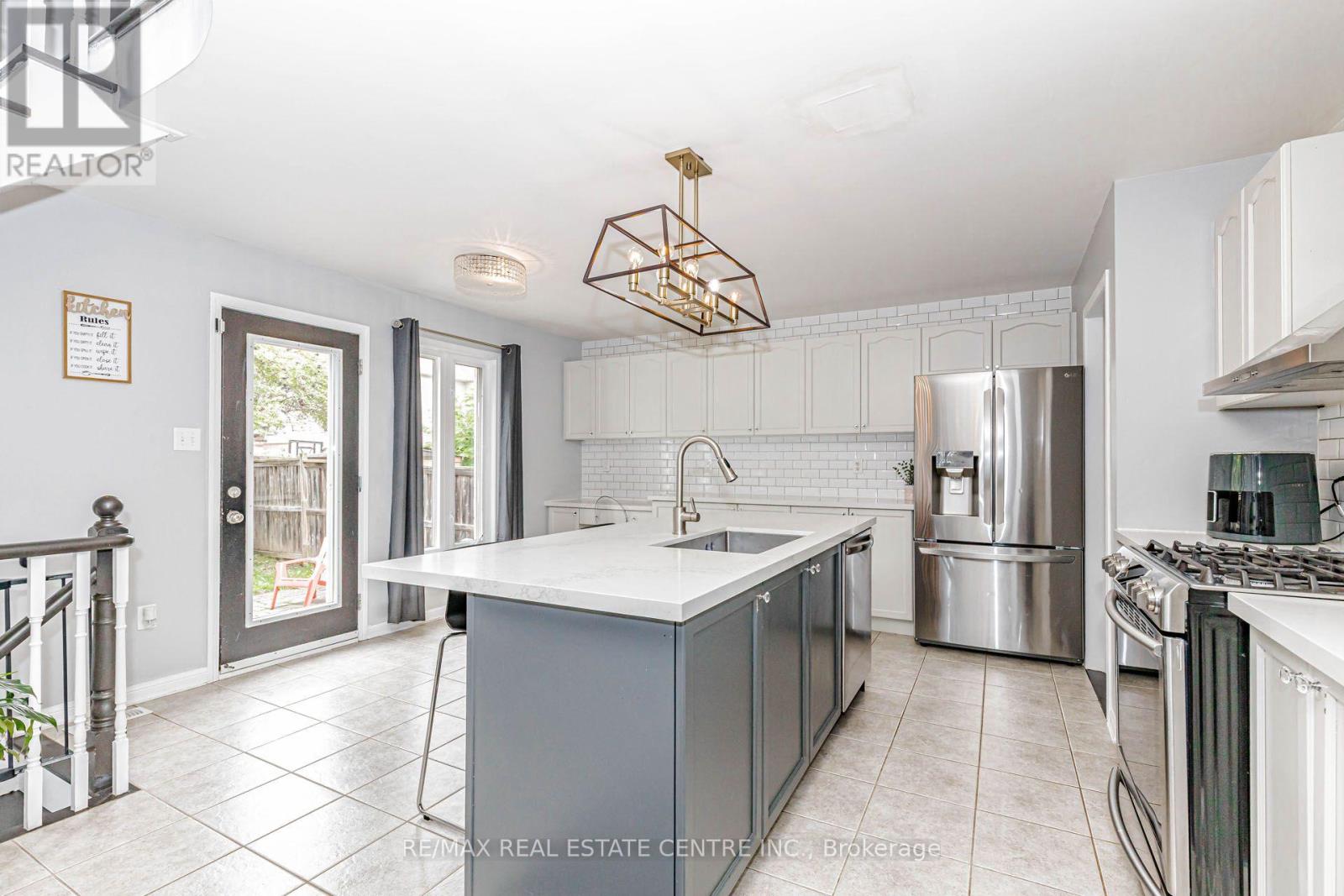 12 Dunning Drive Property Photo 14