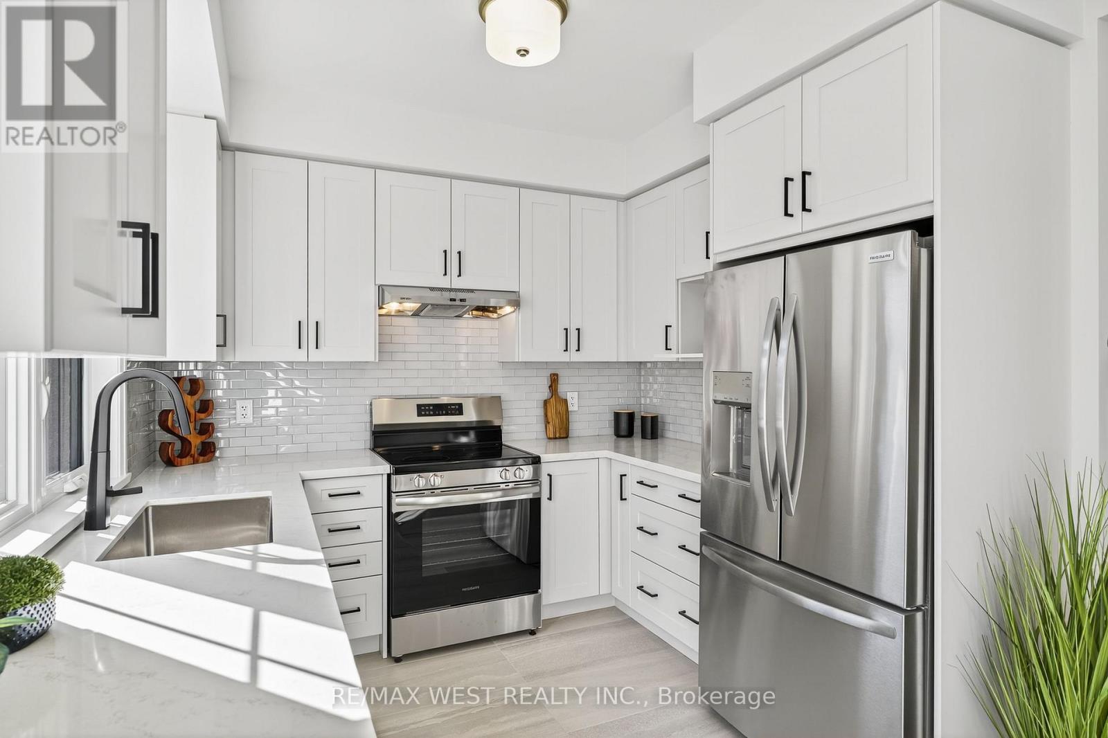 5 John Carter Way Property Photo 3