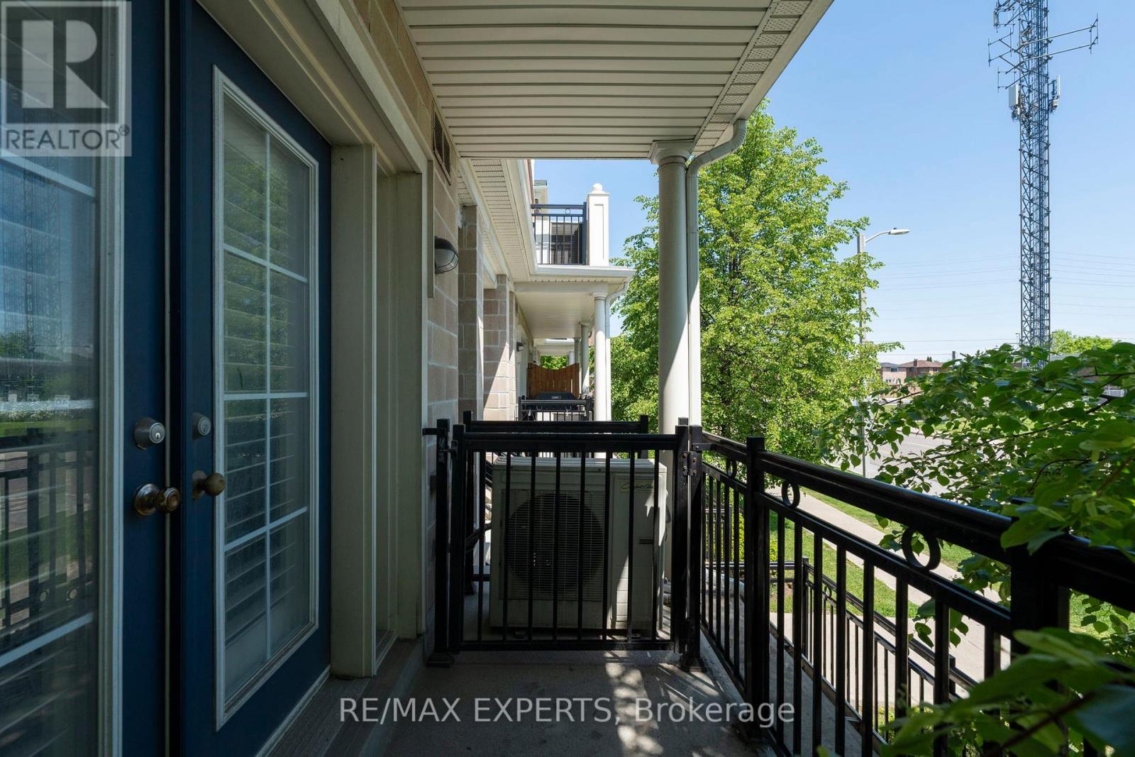 A04 - 26 Bruce Street Property Photo 23
