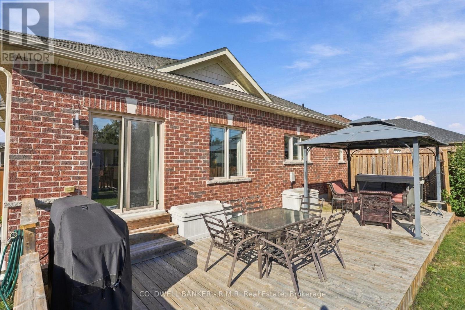 3 Pollock Avenue Property Photo 35