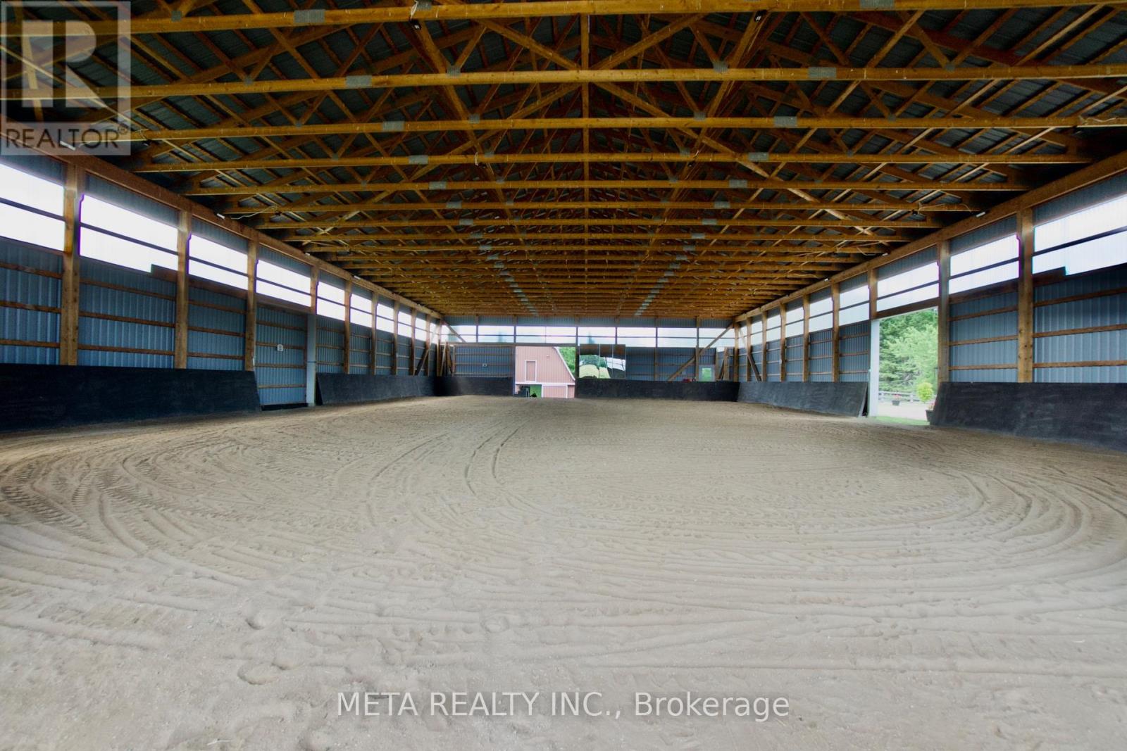 5653 7th Line Property Photo 13
