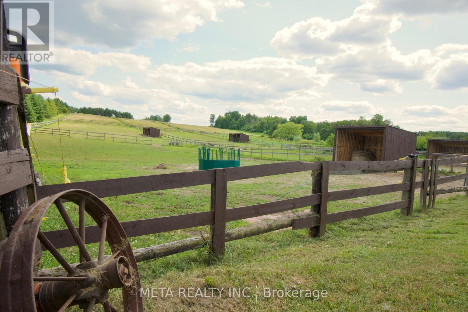 5653 7th Line Property Photo 17