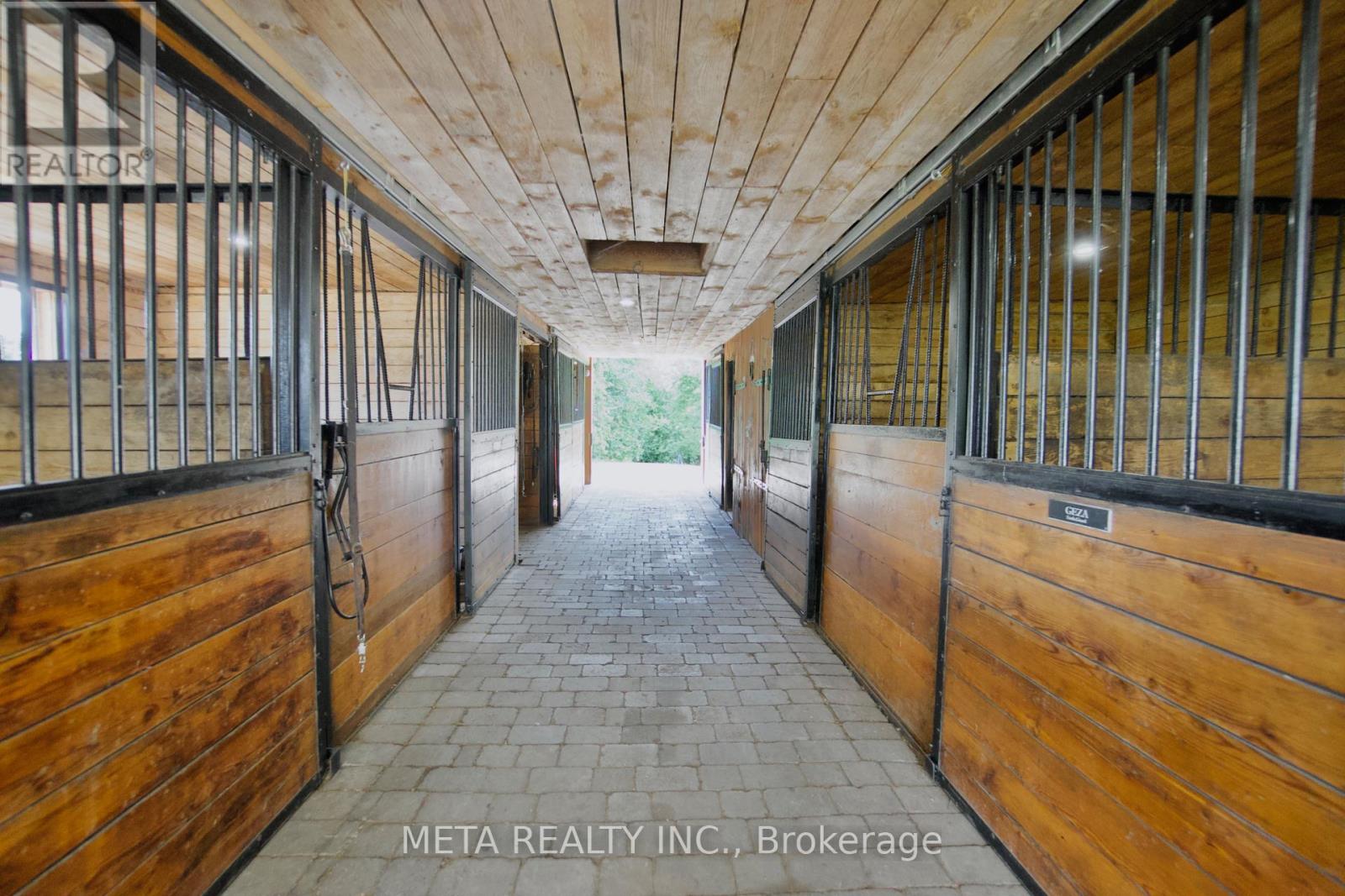 5653 7th Line Property Photo 19