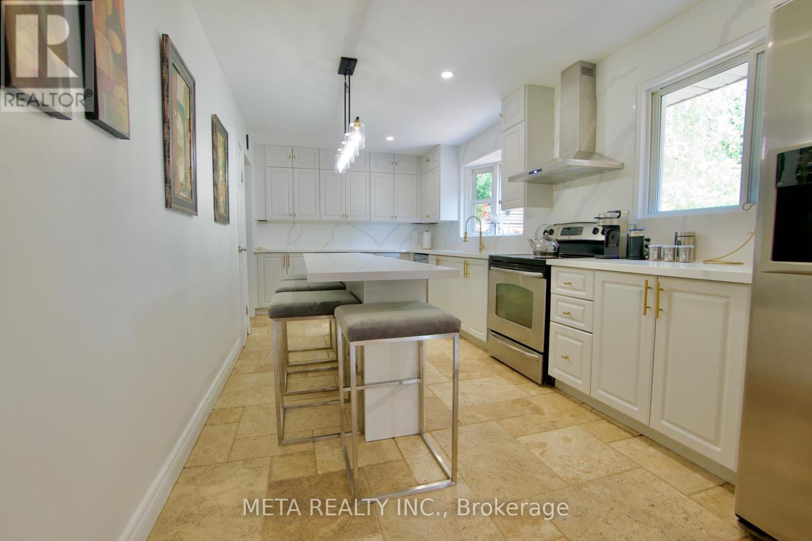 5653 7th Line Property Photo 26