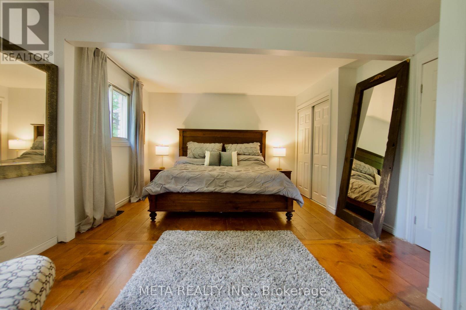5653 7th Line Property Photo 30