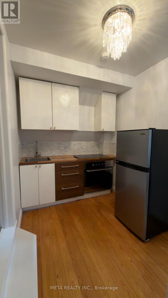5653 7th Line Property Photo 37