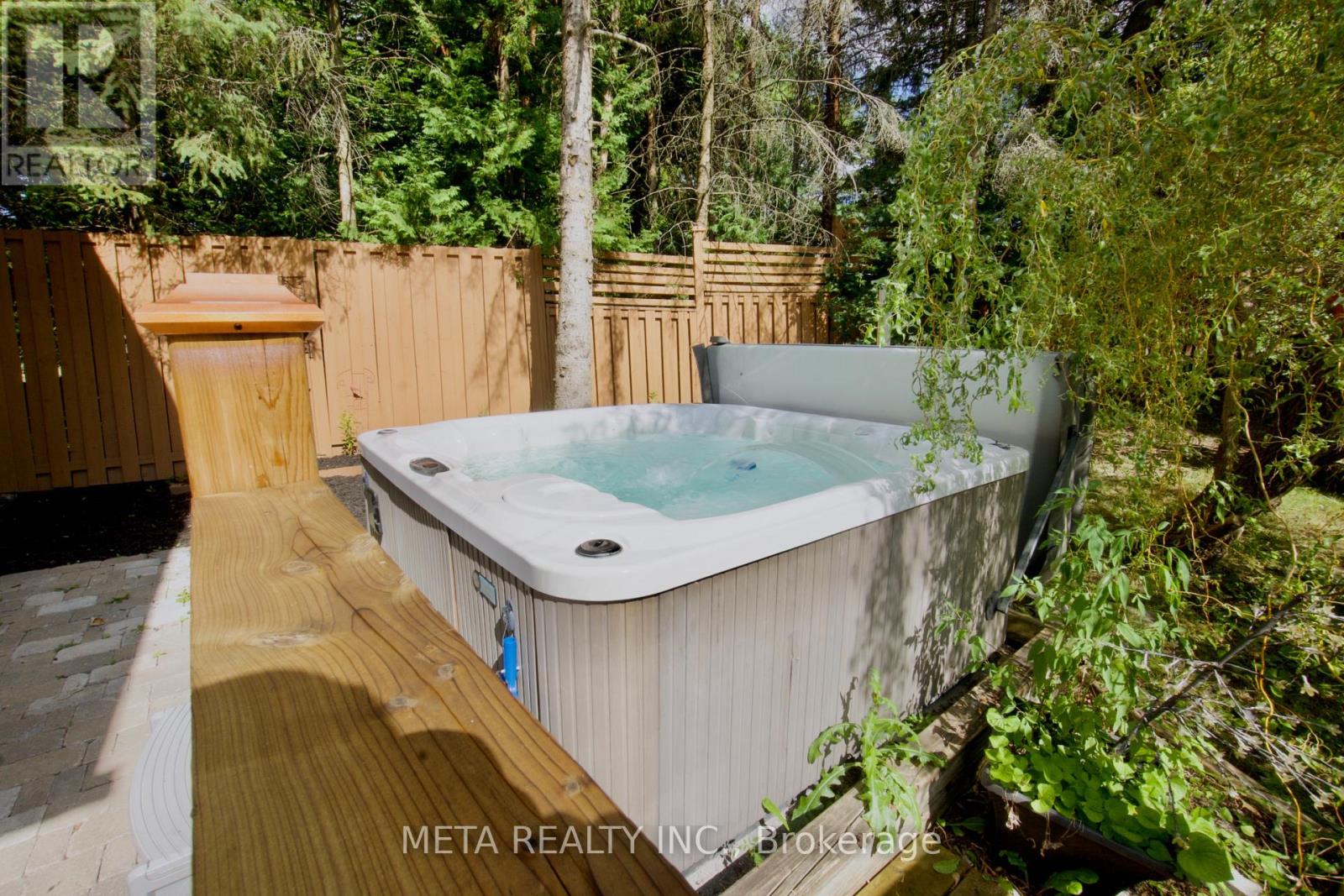 5653 7th Line Property Photo 44