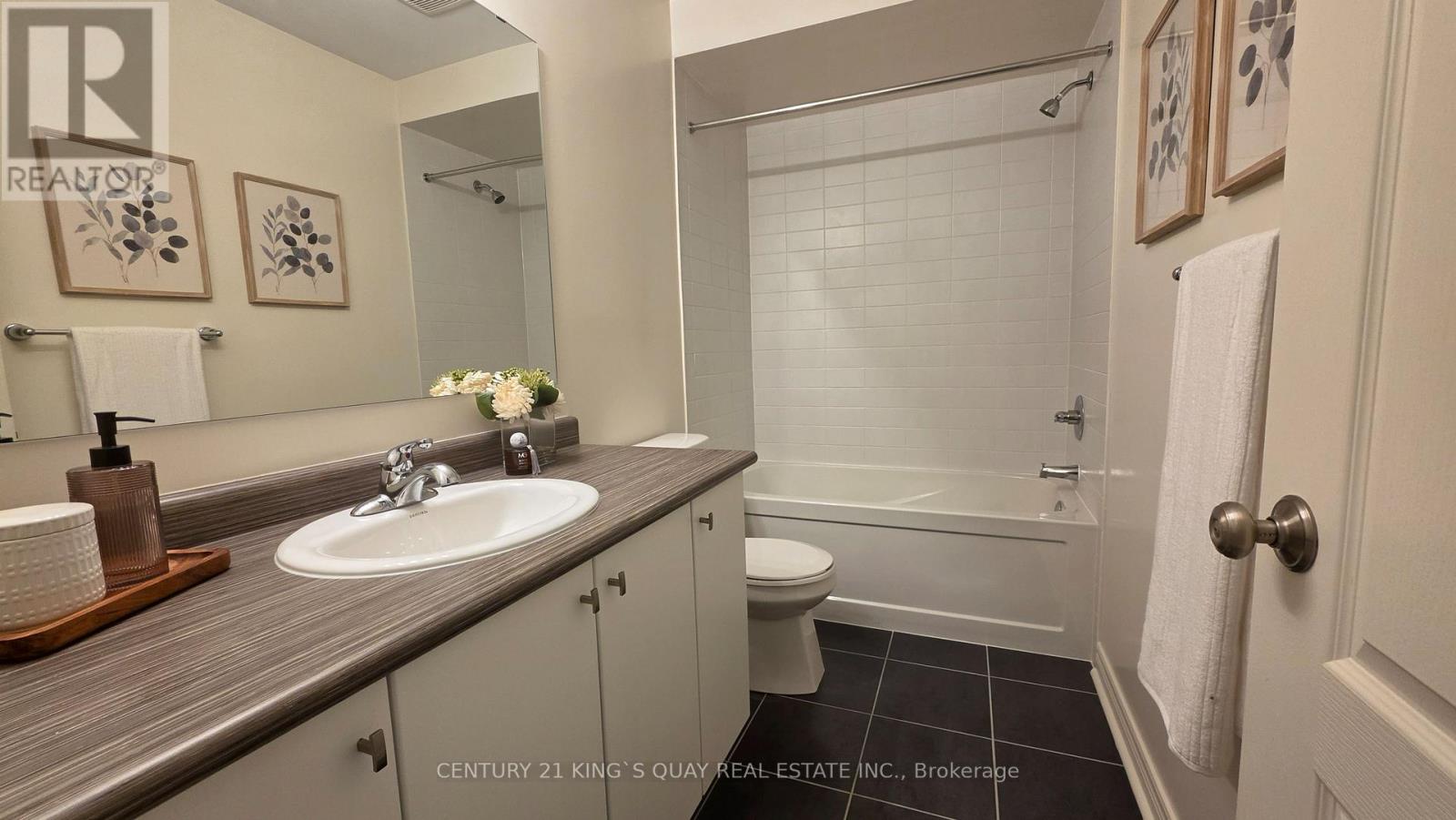 360 William Graham Drive Property Photo 20
