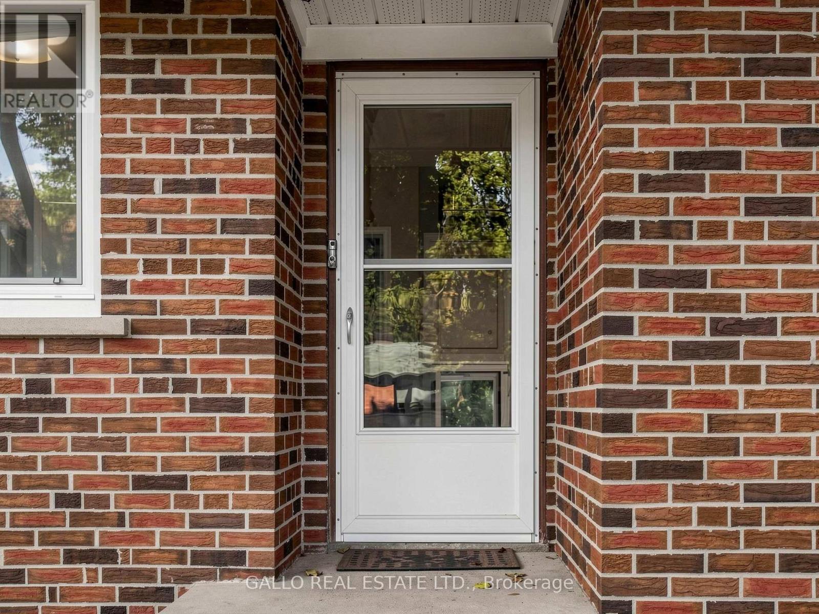 340 Boyer Street Property Photo 2