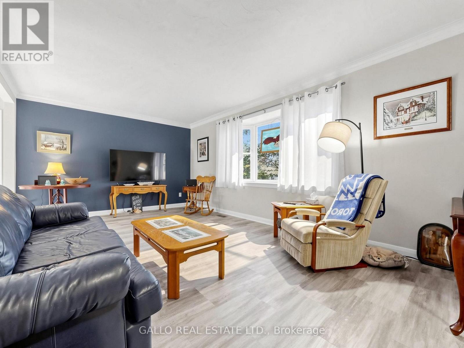 340 Boyer Street Property Photo 4