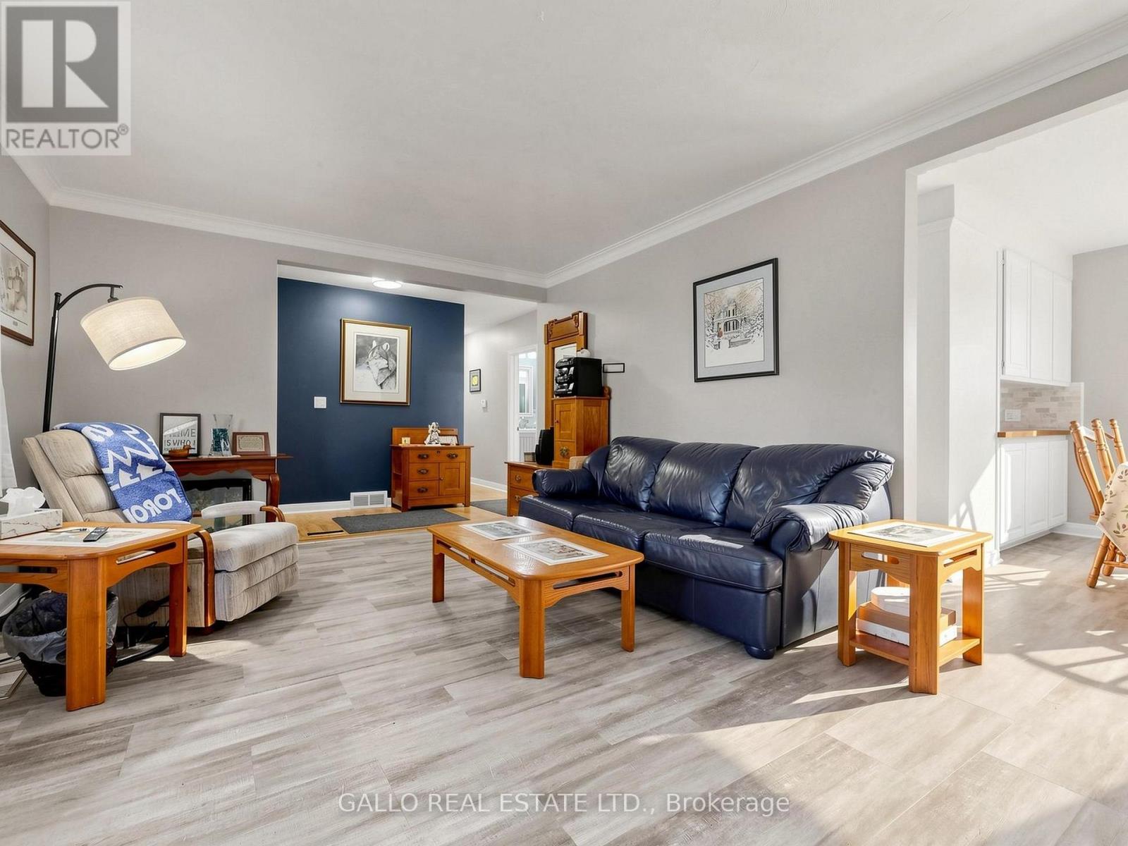 340 Boyer Street Property Photo 5