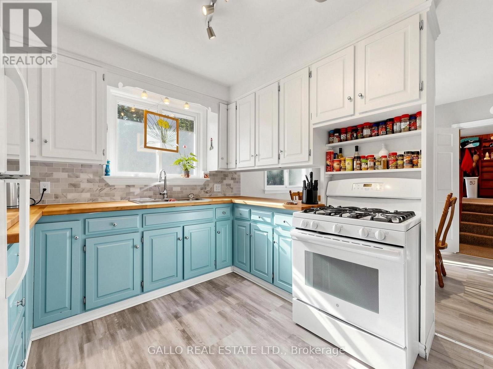 340 Boyer Street Property Photo 7