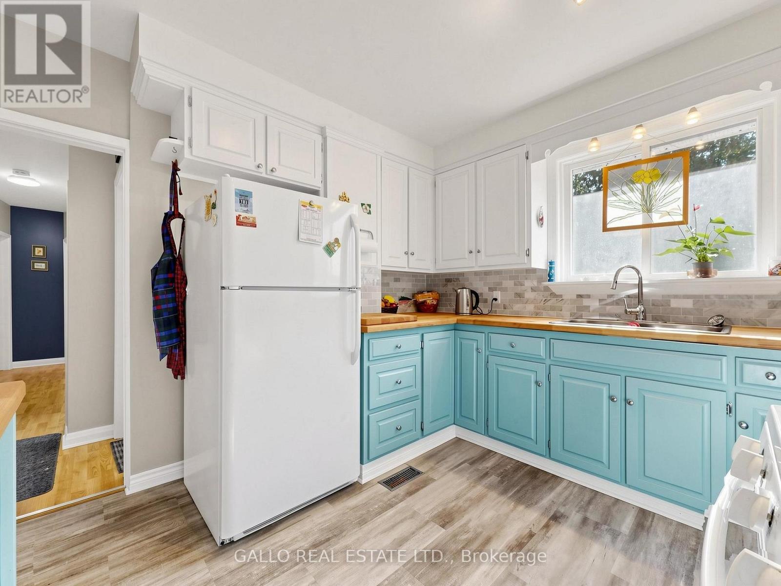 340 Boyer Street Property Photo 8