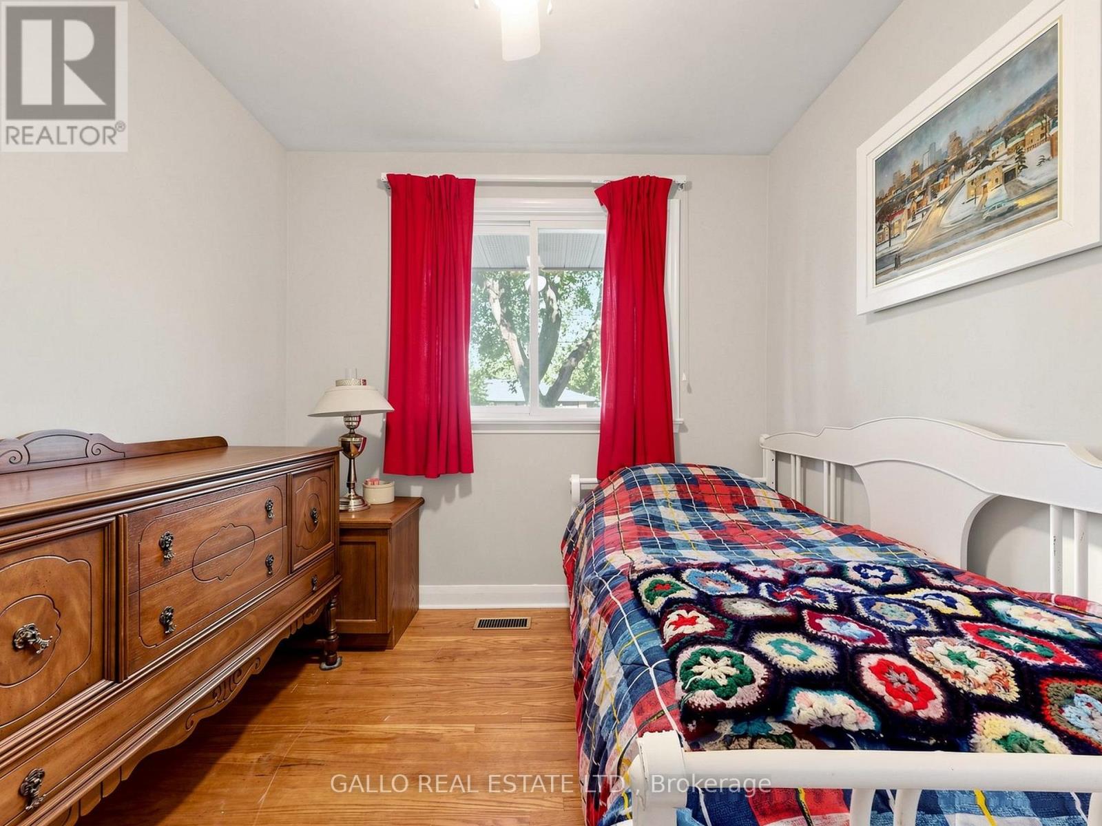 340 Boyer Street Property Photo 15