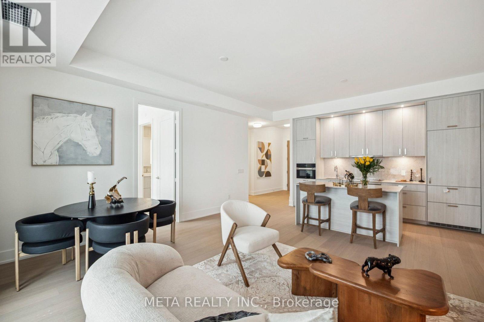315 - 399 Royal Orchard Boulevard Property Photo 5