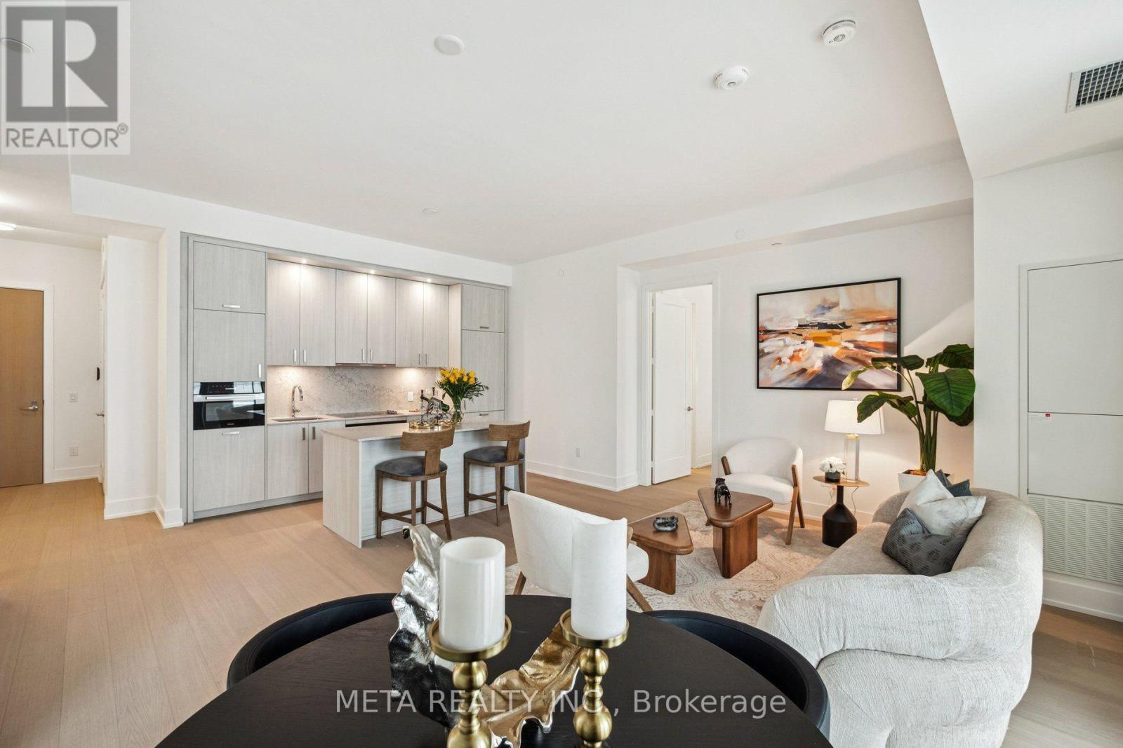315 - 399 Royal Orchard Boulevard Property Photo 6