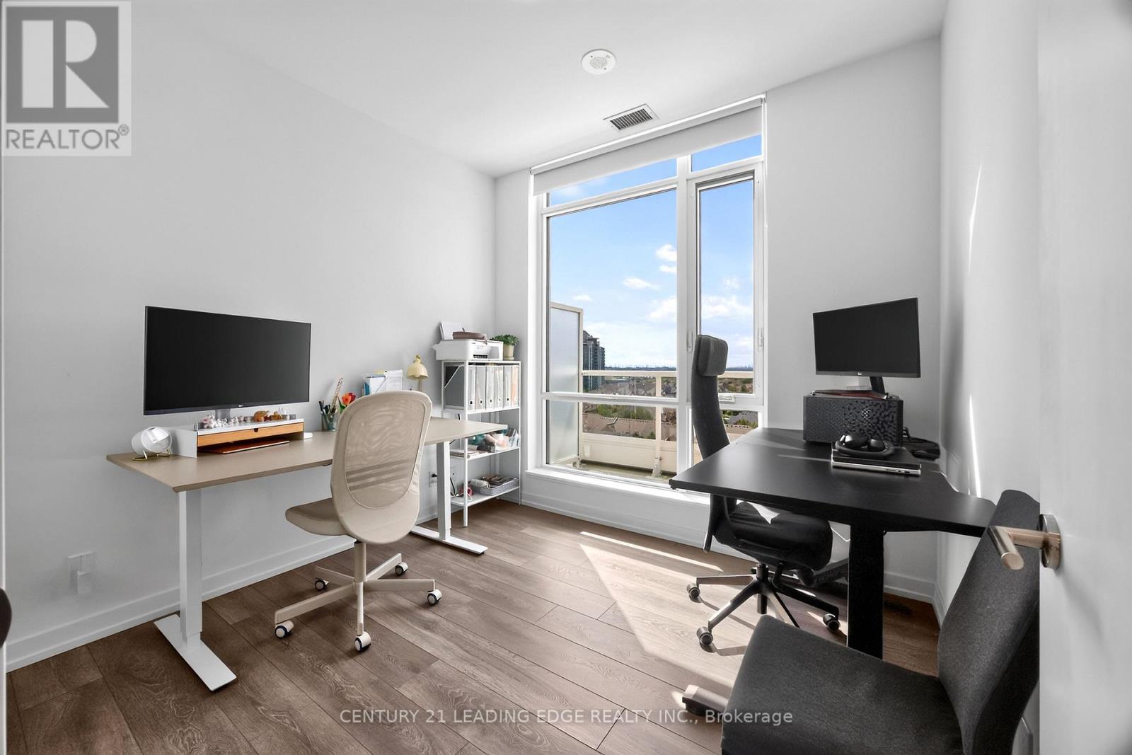 1010 - 8 Beverley Glen Boulevard Property Photo 17
