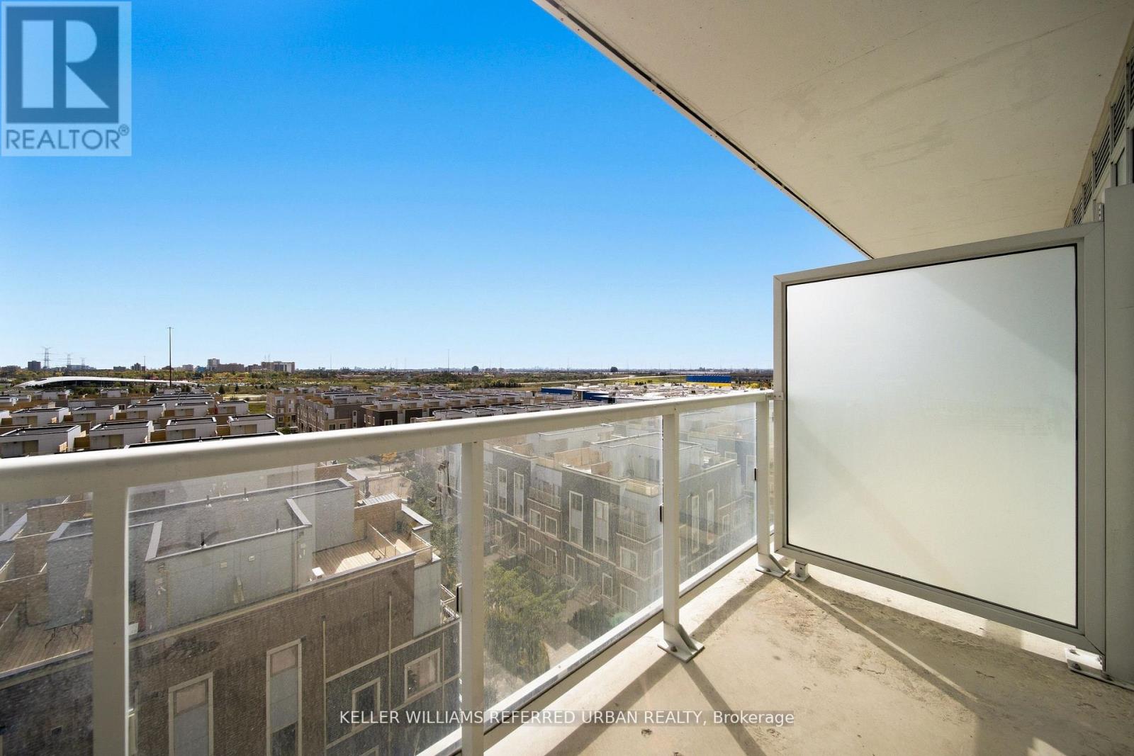 706 - 38 Honeycrisp Crescent Property Photo 27