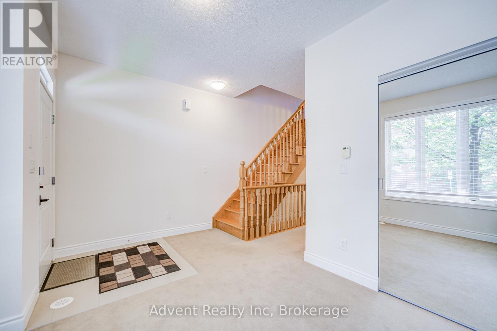 249 South Park Road Property Photo 3