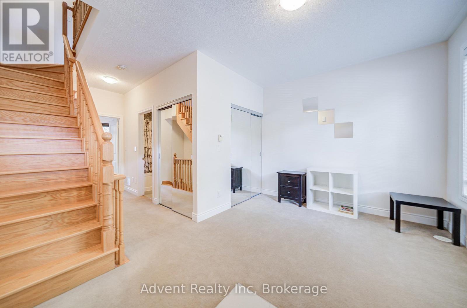 249 South Park Road Property Photo 4