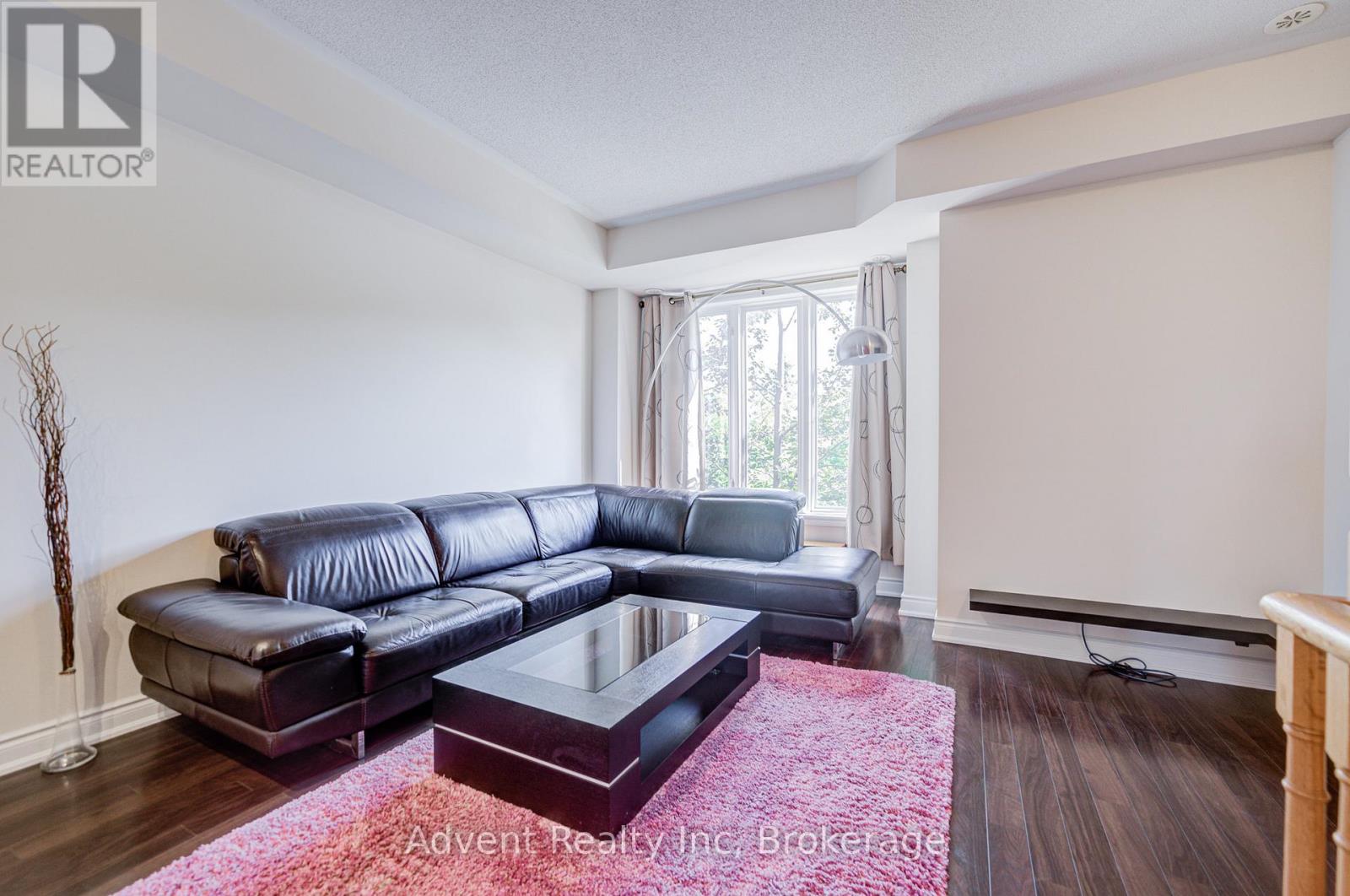 249 South Park Road Property Photo 11