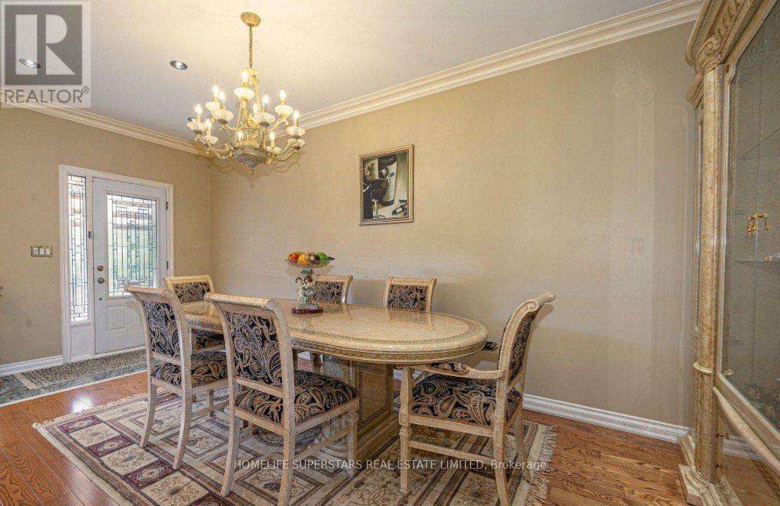 47 Davos Road W Property Photo 3