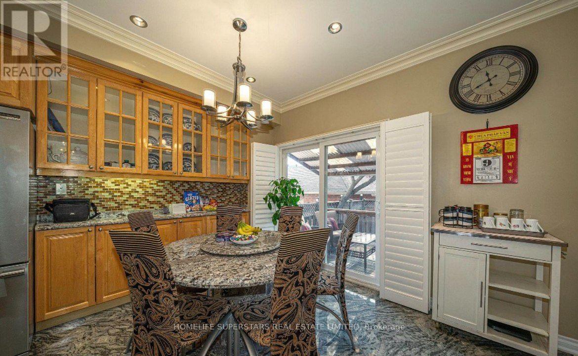 47 Davos Road W Property Photo 5