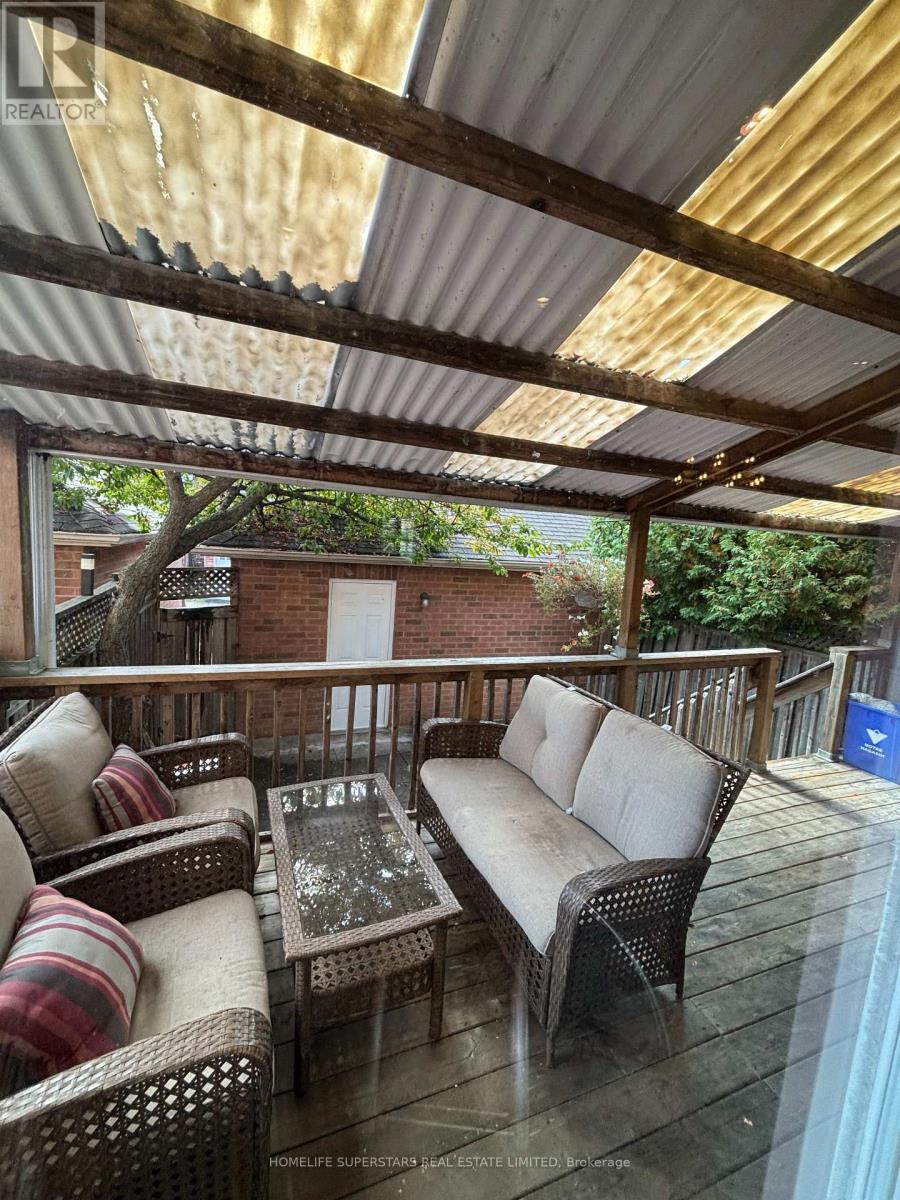 47 Davos Road W Property Photo 17