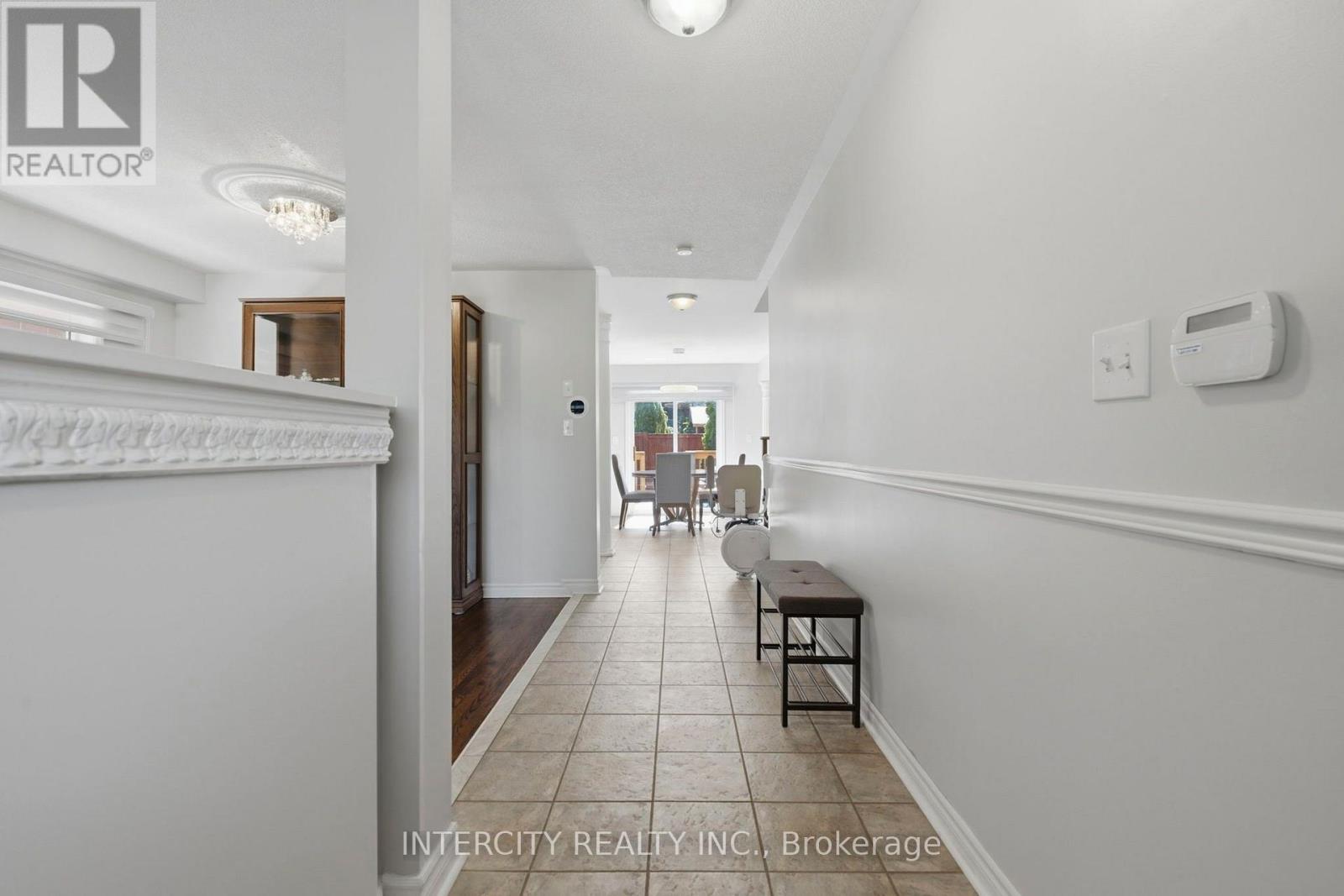 93 Chalone Crescent Property Photo 5