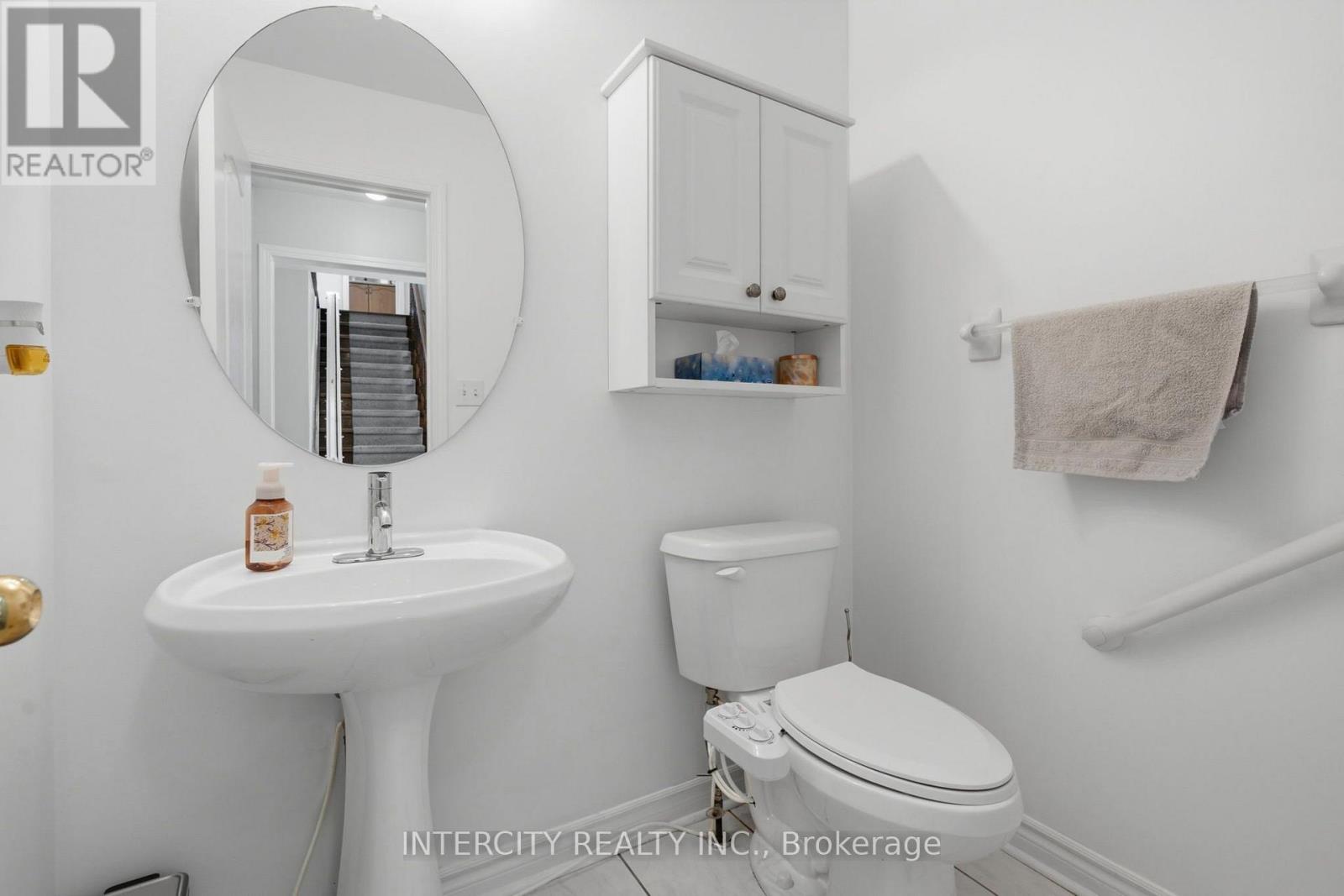 93 Chalone Crescent Property Photo 9