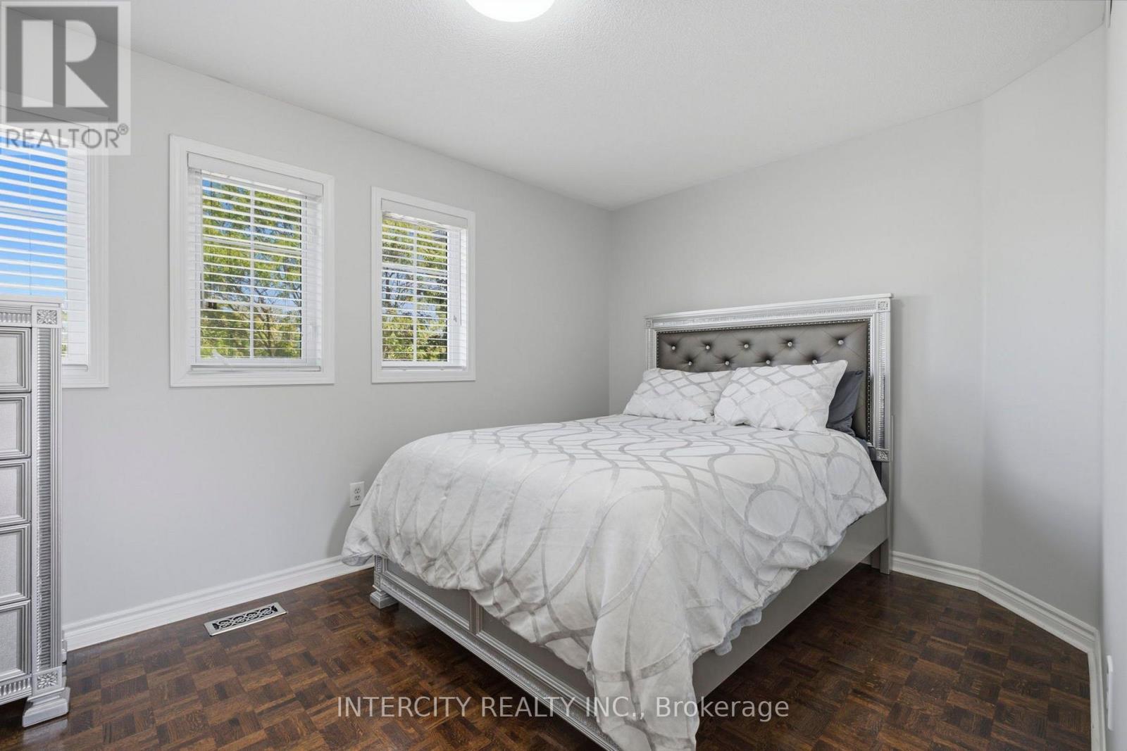 93 Chalone Crescent Property Photo 18