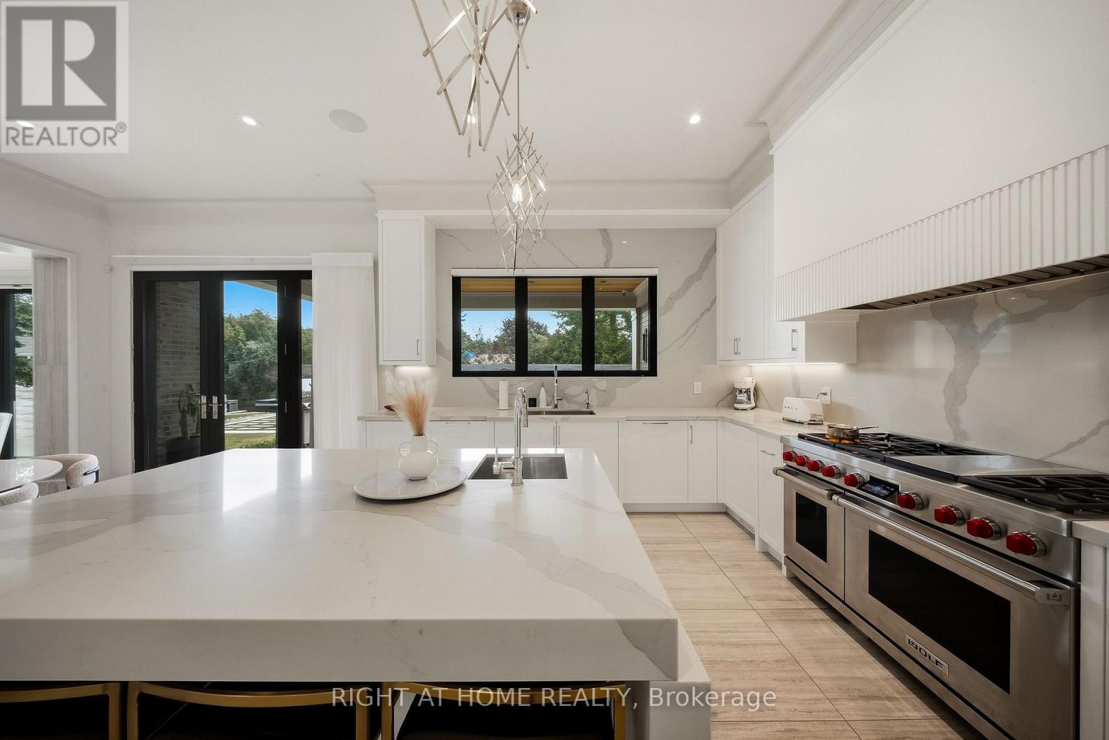 125 Clearview Heights Property Photo 14
