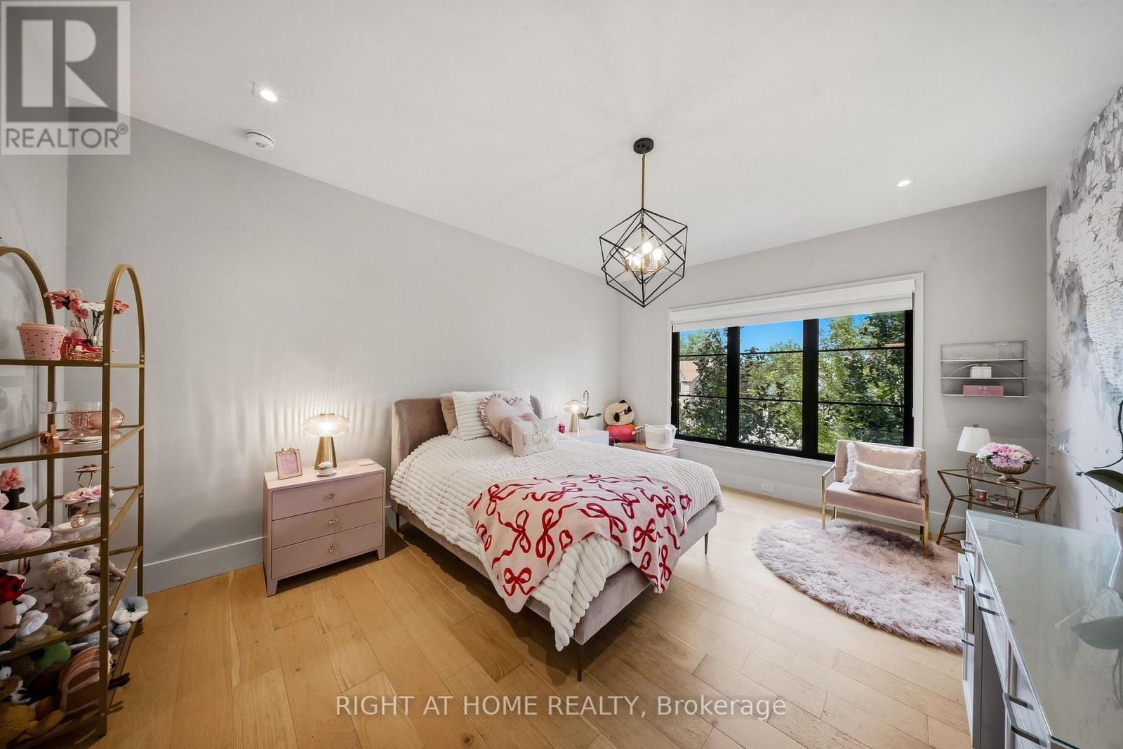 125 Clearview Heights Property Photo 30
