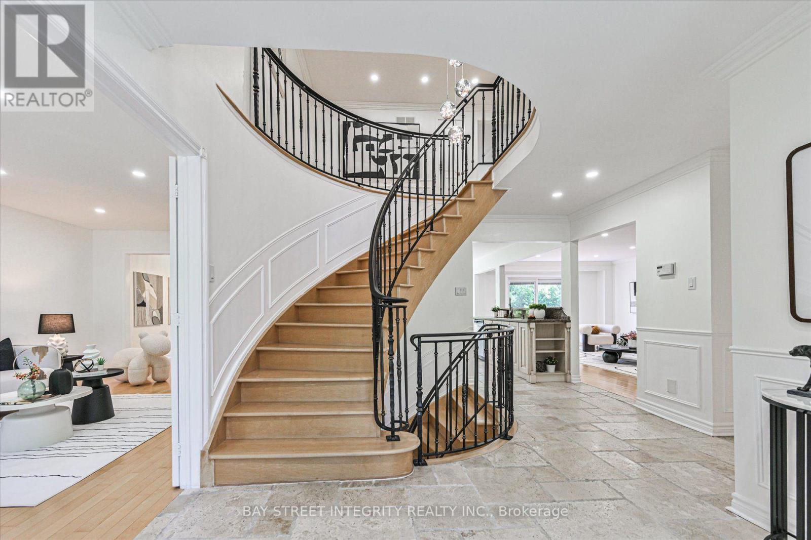 151 Old Surrey Lane Property Photo 4