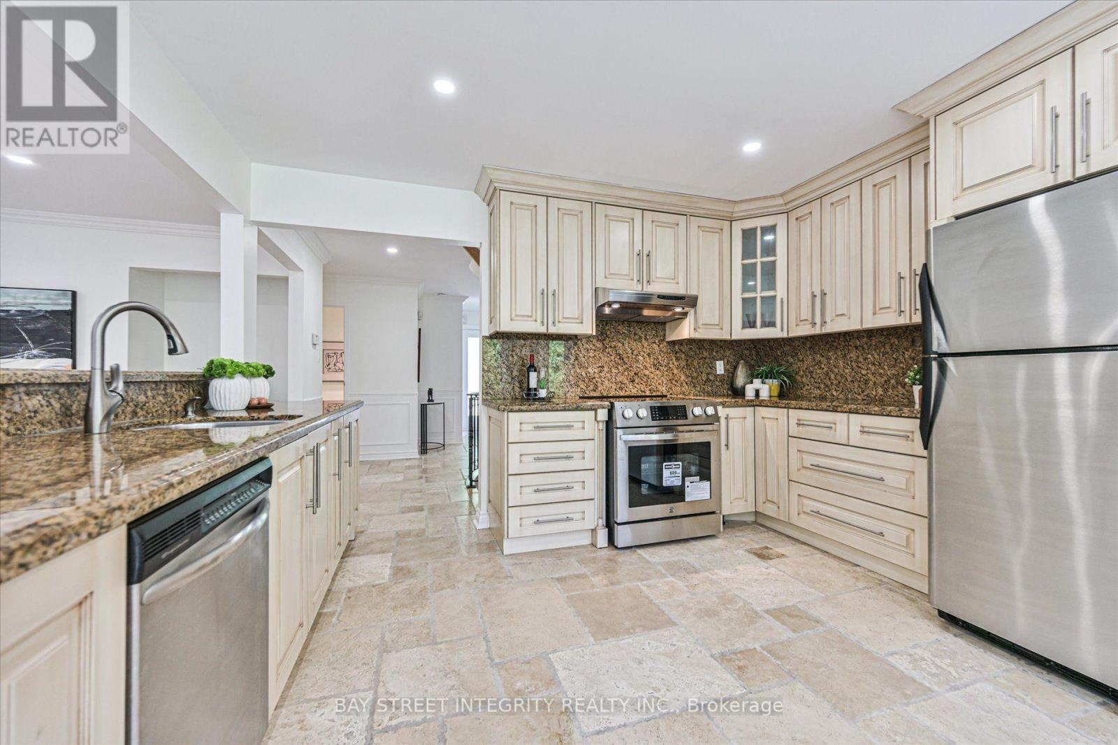 151 Old Surrey Lane Property Photo 12
