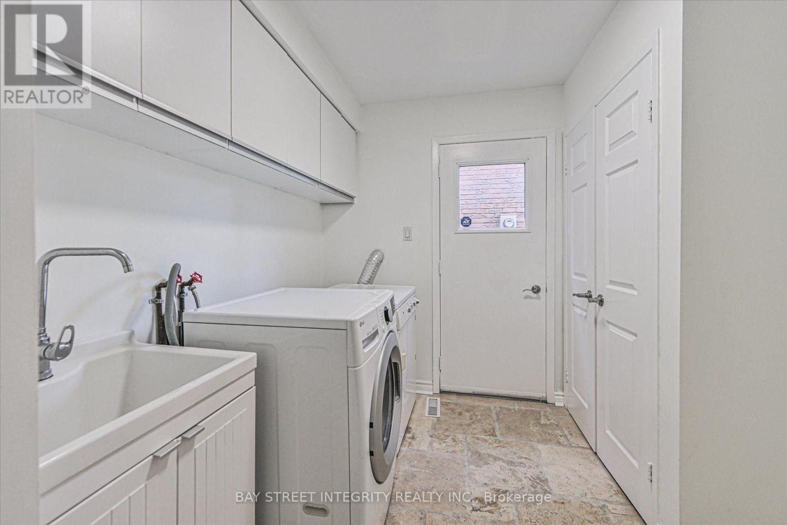 151 Old Surrey Lane Property Photo 19