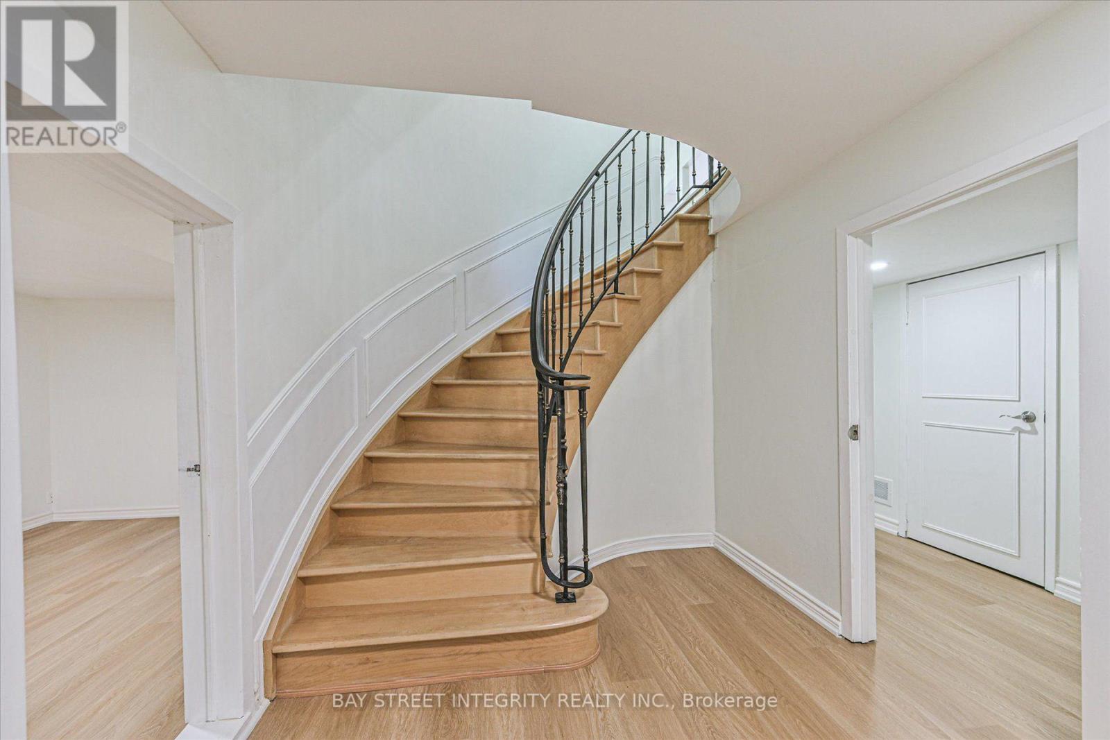 151 Old Surrey Lane Property Photo 35