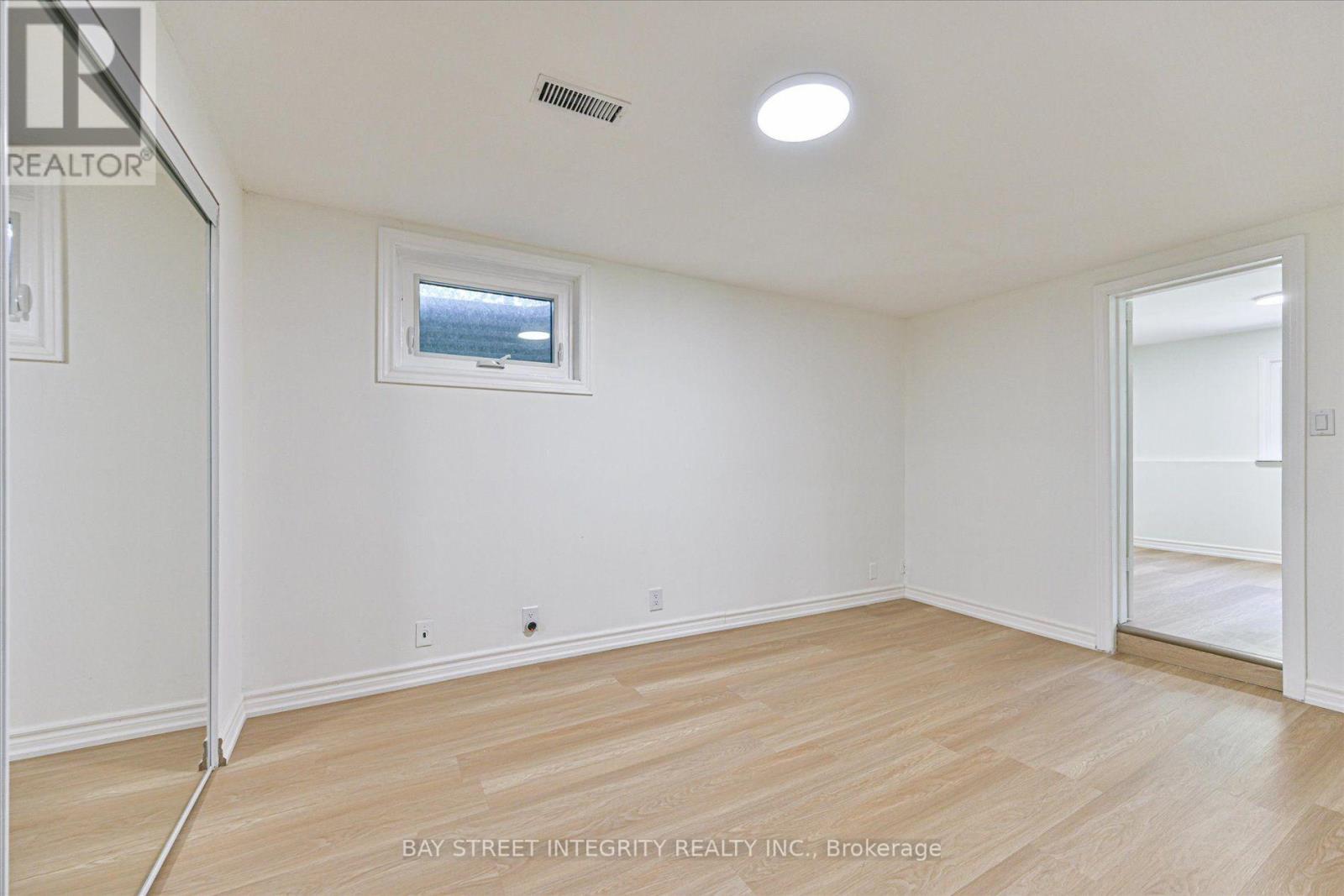 151 Old Surrey Lane Property Photo 38