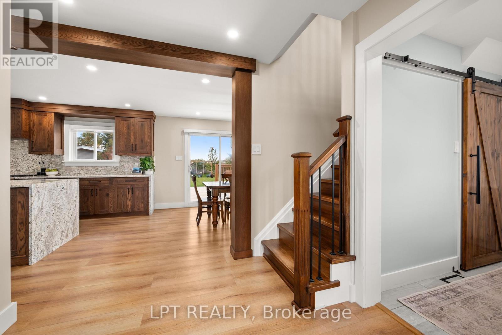 2730 Dempster Avenue Property Photo 5