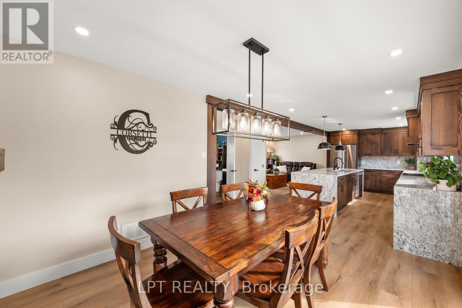 2730 Dempster Avenue Property Photo 8