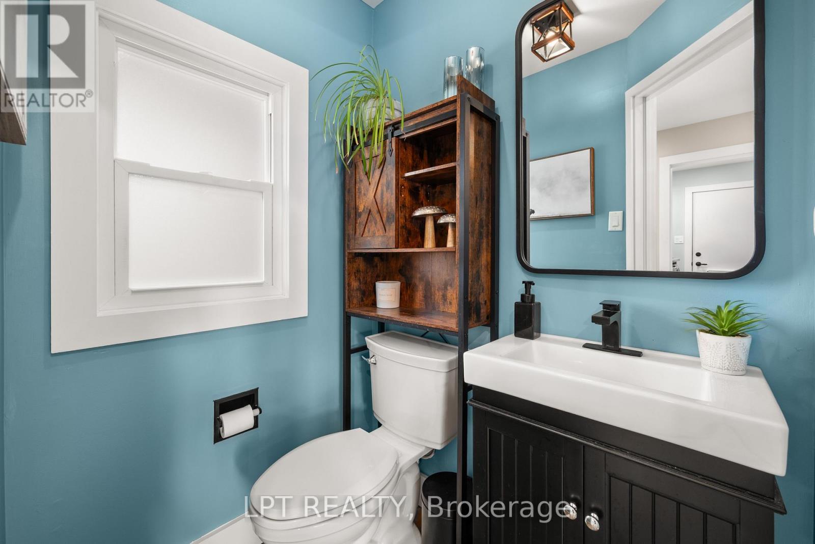 2730 Dempster Avenue Property Photo 13