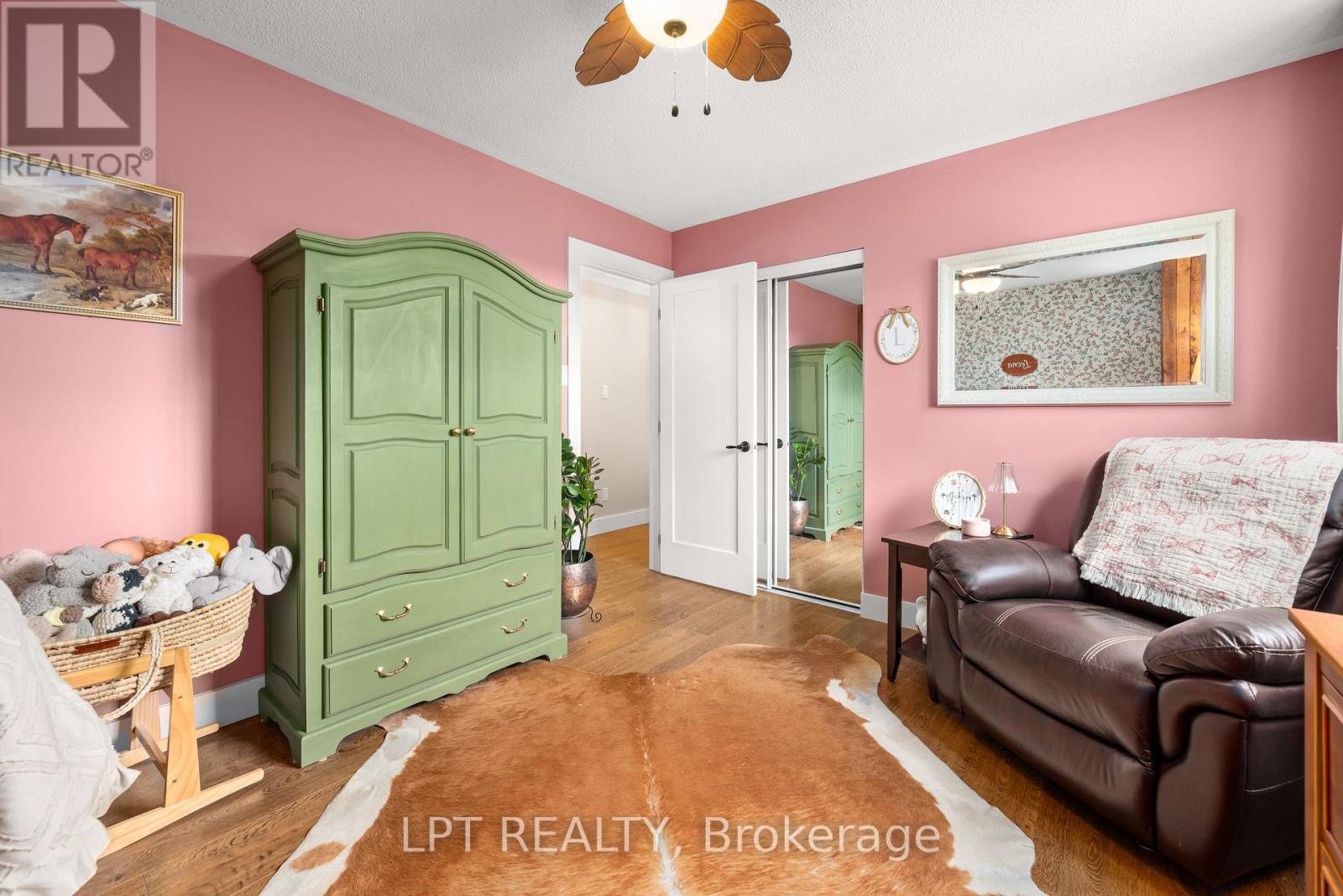 2730 Dempster Avenue Property Photo 17