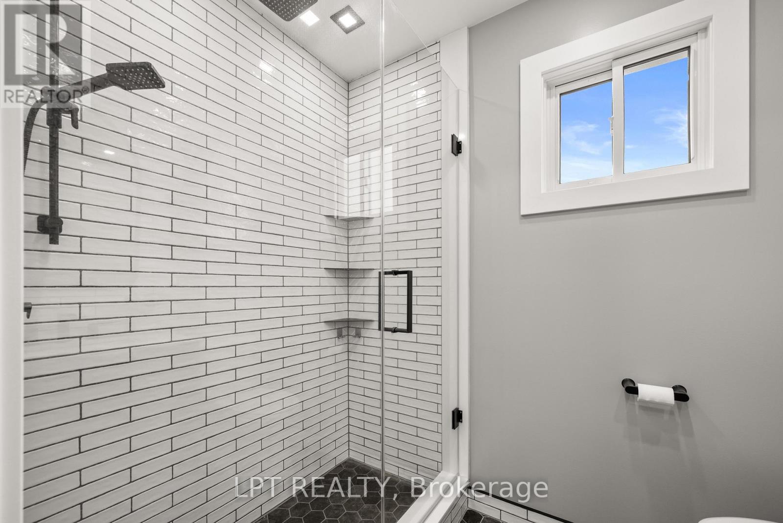 2730 Dempster Avenue Property Photo 22