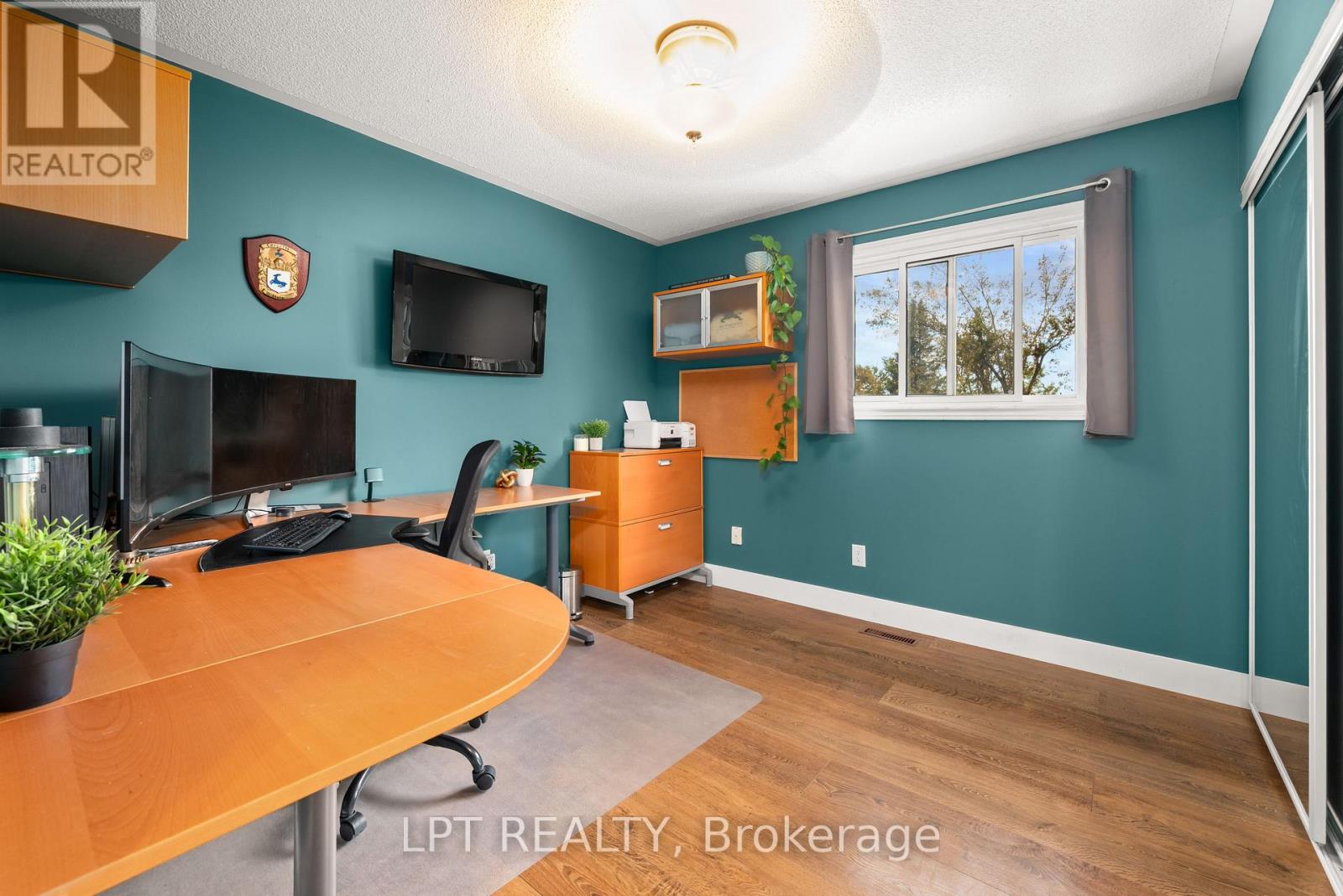 2730 Dempster Avenue Property Photo 23
